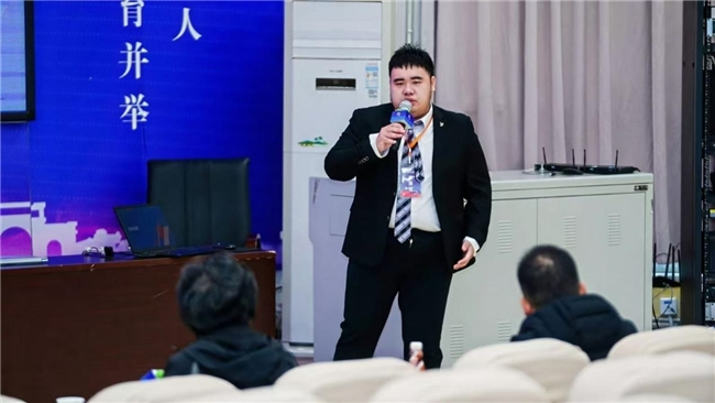 百模论剑决赛收官日 | “人工智能+”鏖战四日,战果即将揭晓!(图6) 百模论剑决赛收官日 | “人工智能+”鏖战四日,战果即将揭晓!(图6)