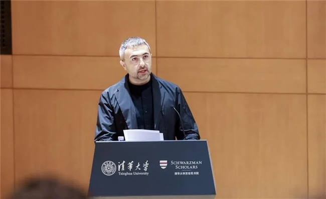 微软AI CEO苏莱曼：AI或成为最强的人类福祉推动力量(图1)